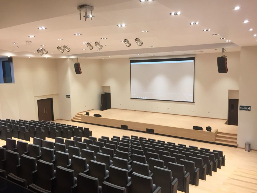 Stanich Gema en la universidad Univalle Bolivia