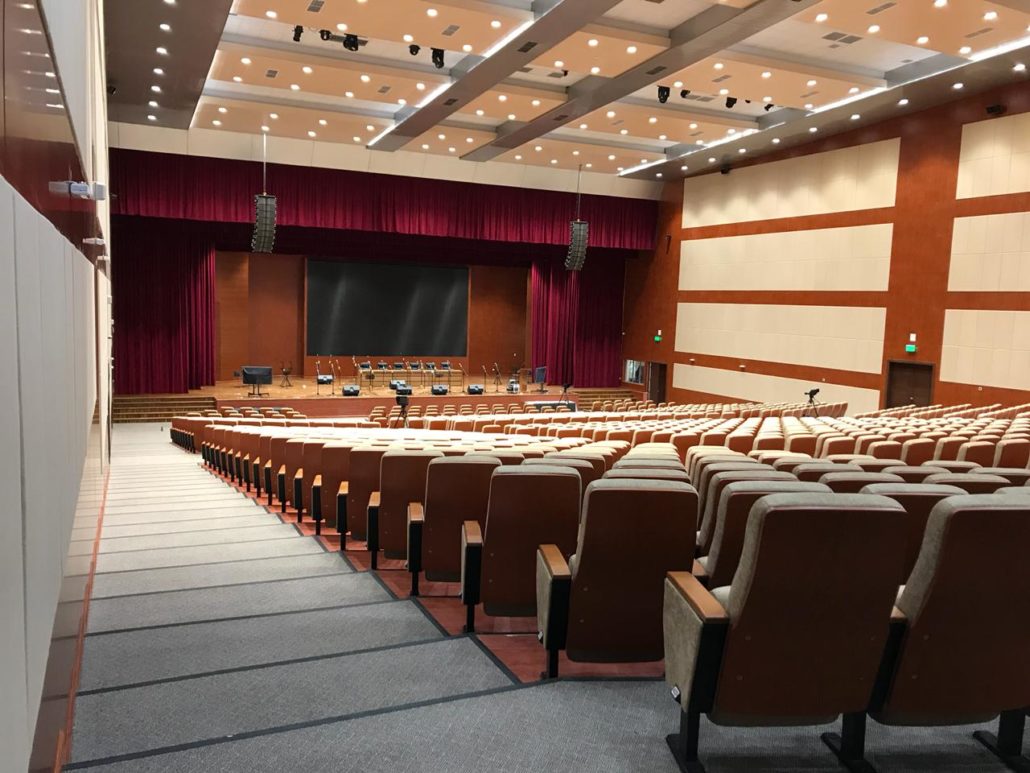 Sistemas Stanich en el auditorio principal de la nueva sede de la UNASUR, Bolivia.